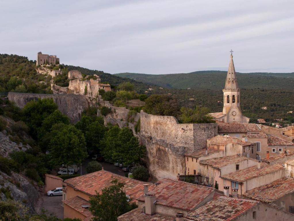Les Grenadiers De Saint Sat Esterno foto